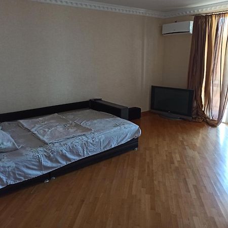 Apartment Near Sea Сухумі Екстер'єр фото