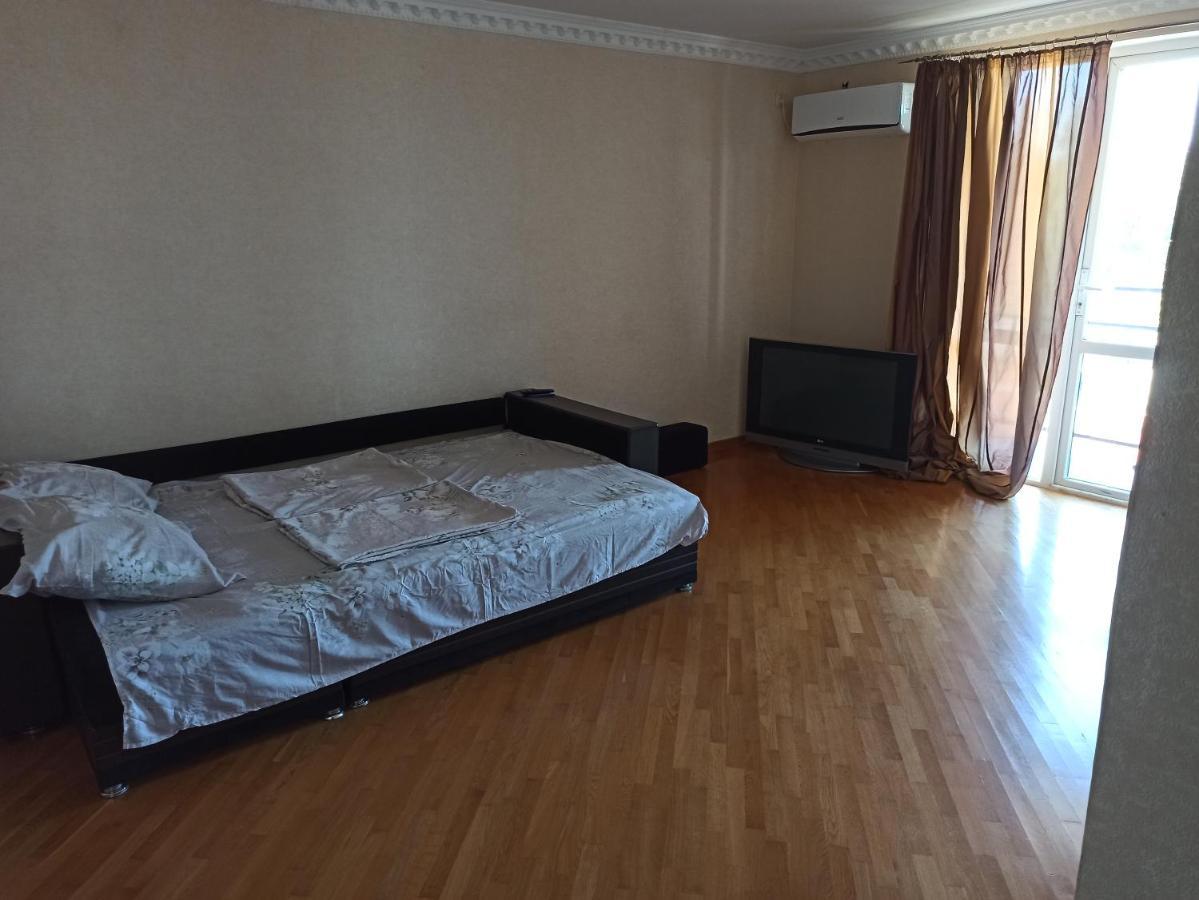 Apartment Near Sea Сухумі Екстер'єр фото